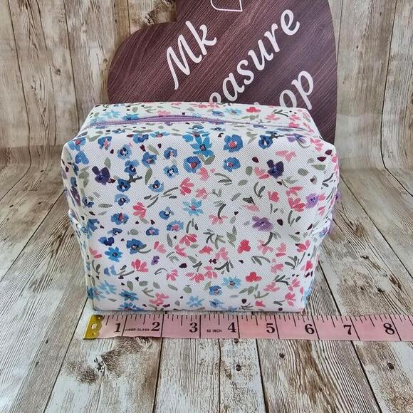 Women's Cosmetic Bag - White/Purple Floral - Picture 1 of 5